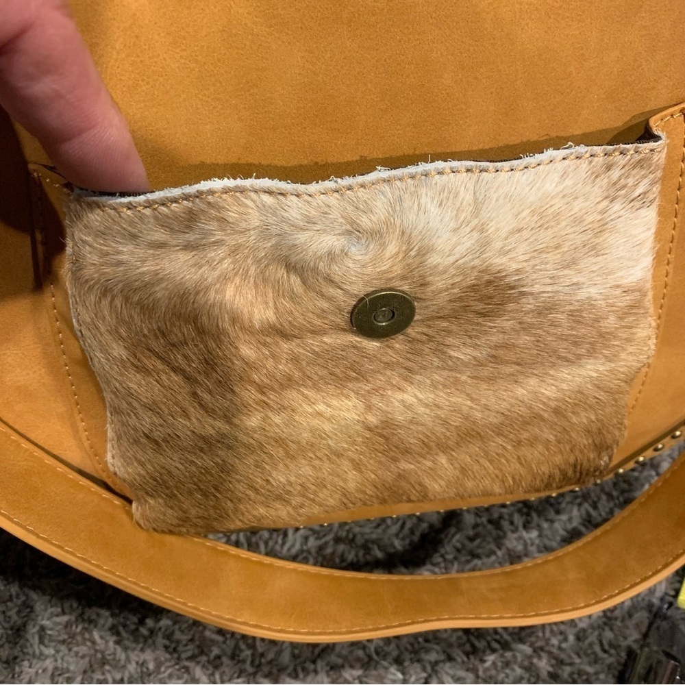 Women’s Trinity Ranch Leather Purse - Picture 11 of 16